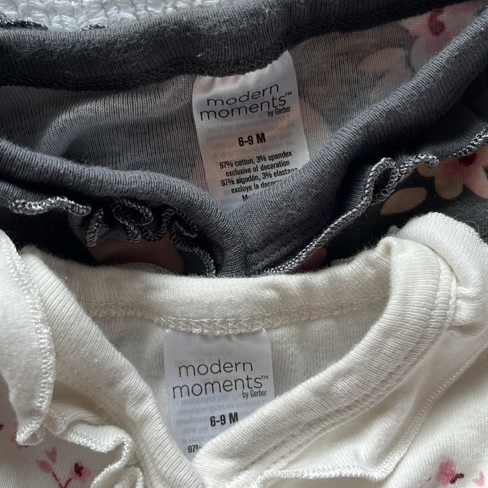 Footless pjs - Picture 2 of 3